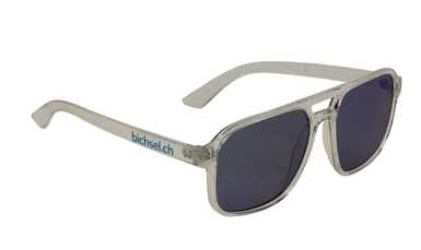 Sonnenbrille mit blauen Gläsern